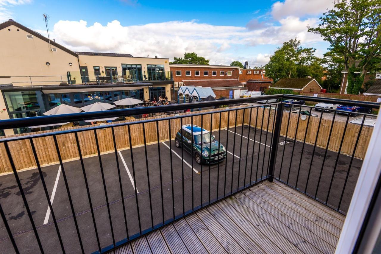Stunning 2 Bed Apt By Greenstay Serviced Accommodation - Located In Formby Village - Perfect For Short & Long Stays - Couples, Friends & Families & Business Travellers All Welcome - Dog Friendly - 7 Exterior foto